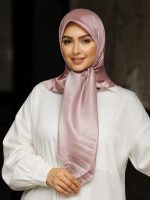 روسری مجلسی شاین دار مدل سرو - Image 3
