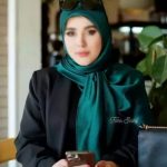 روسری مجلسی شاین دار مدل سرو