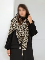 روسری نخی منگوله دار